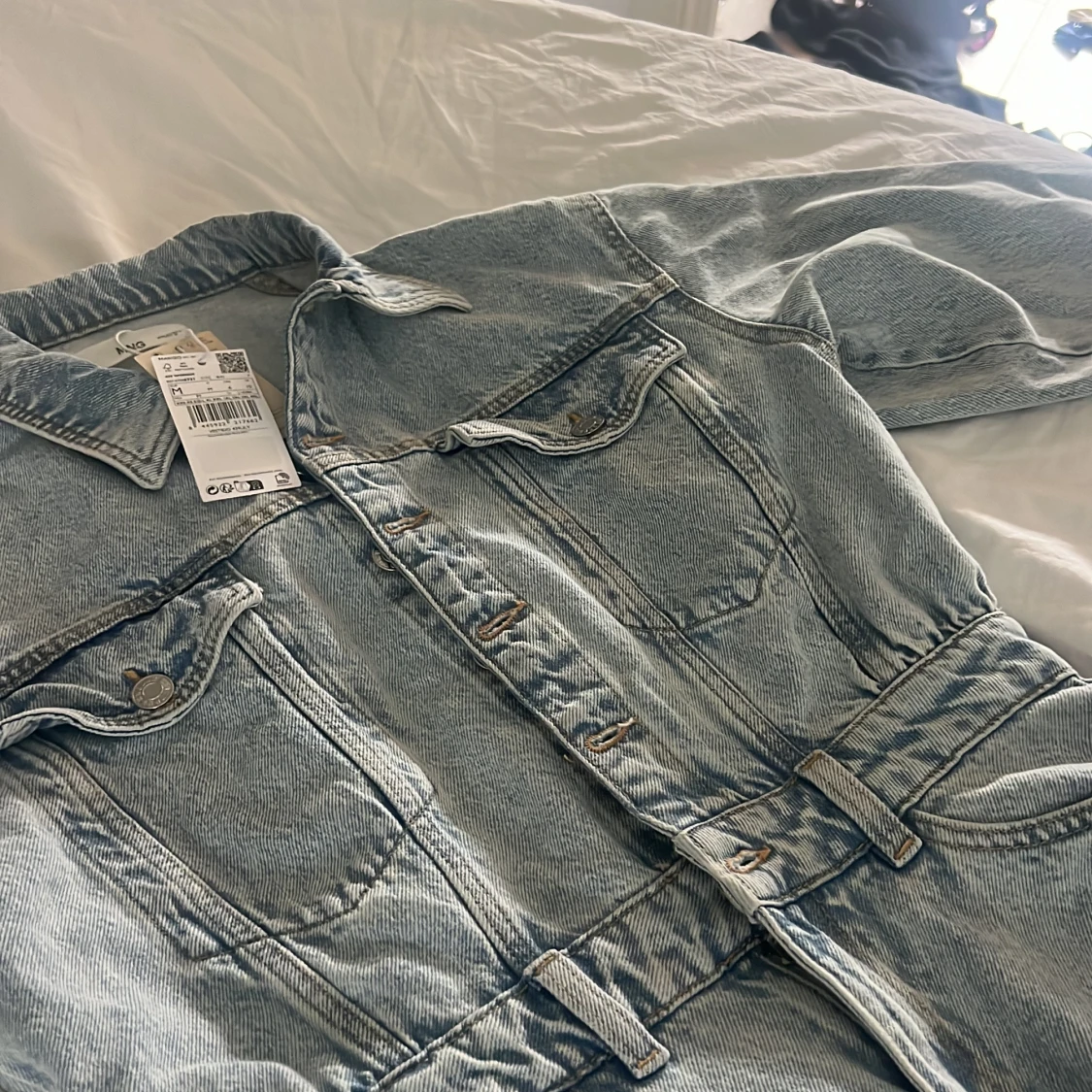 Ljusblå jeansklänning från Mango - 2