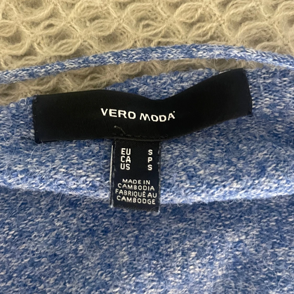 Blå stickad tröja från Vero Moda - 3