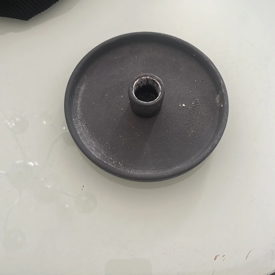 Ljushållare i keramik