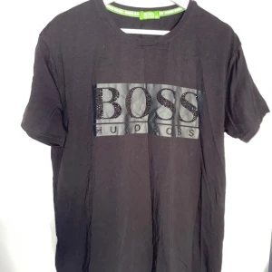 Hugo Boss - Xl men sitter som L.