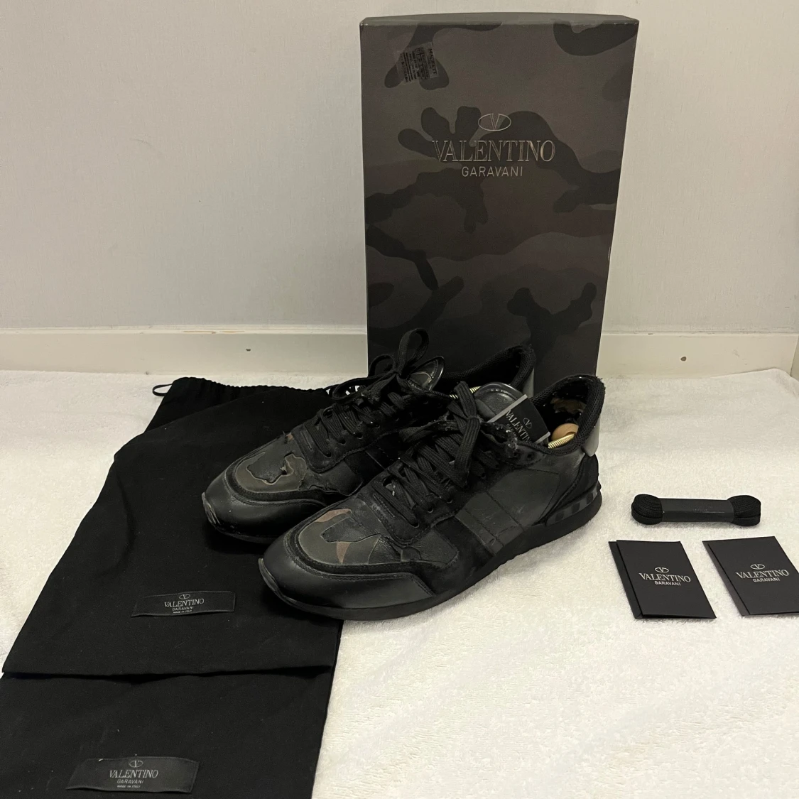 Valentino Rockrunner sneakers i svart camo
