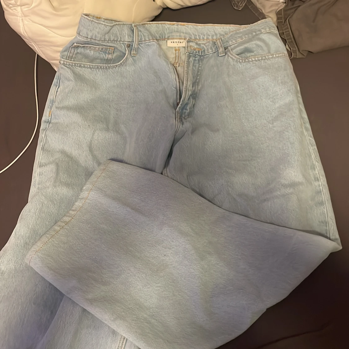 Ljusblå jeansbyxor från Vailent