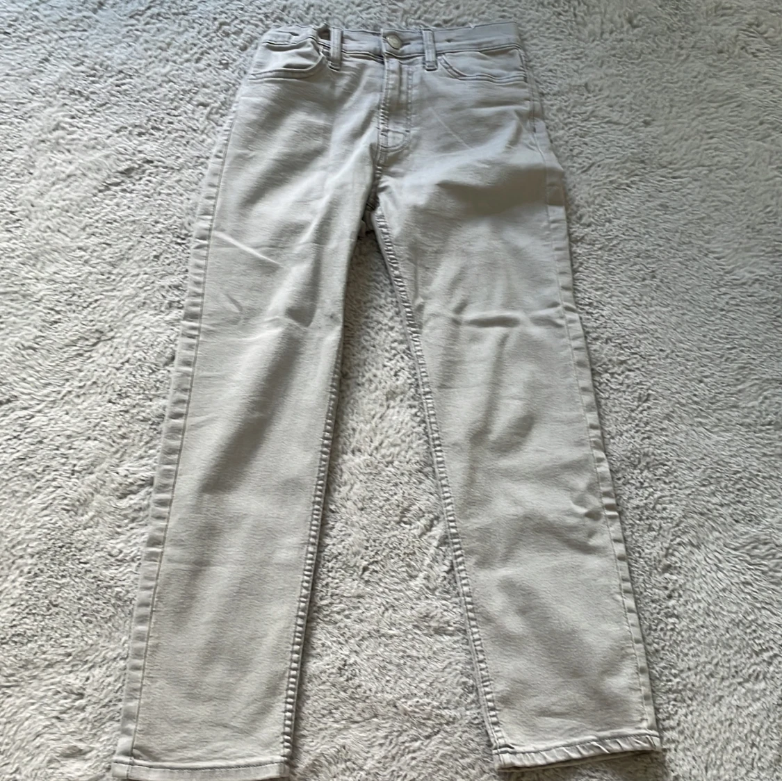 Ljusgrå slim fit jeans från H&M - 1