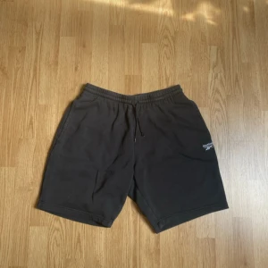 Reebok Mjukis shorts - Säljer dessa då de inte längre används.  Pris går att diskuteras.