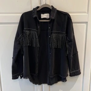 Jacka zara - Jacka från zara med fransar! 