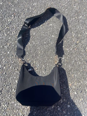 Väska - Skriv för frågor