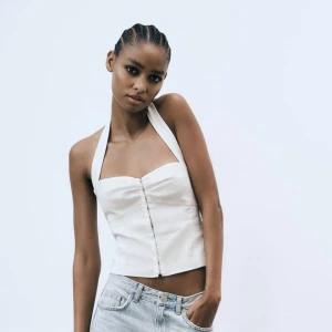 Zara topp - Säljer denna fina topp från zara i storlek S, aldrig använd endast testad! 🫶🏻