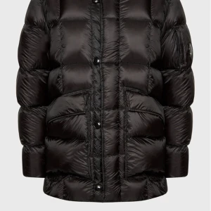 CP Company Jacka - En väldigt fräch Cp jacka andvänd ett par få tal gånger Kvitto finns, box finns. Storlek S. Passar även till folk med storlek M