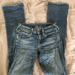 True religon jeans  - Säljer pga för små  Nedsatt pris pga använda flera gånger  Modellen är bootcut och mått är 25/32 Skriv privat för fler bilder!