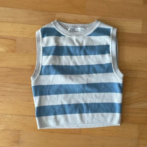 Linne Zara - Randigt zara linne. I stl M men passar xs-m