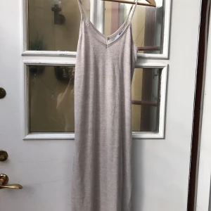 stickad klänning s - skön och i fint skick