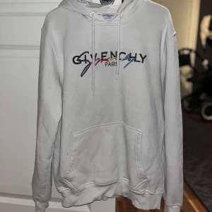 Givenchy - Fint skick