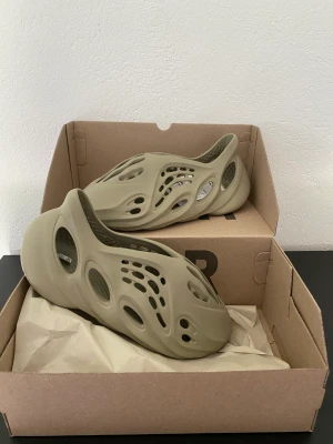Yeezy foam runners - Us 9 / eu 40-41 Skick 10/10 helt nya  Pris kan diskuteras  