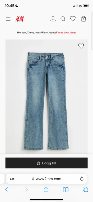 Slutsålda Hm jeans  - Jag säljer mina low waist bootcut jeans från HM i storlek 36. De är helt slutsålda online och bara använda 2 gånger. Har ingen bild på mig själv i de men om de önskas är det bara att skriva till mig🥰