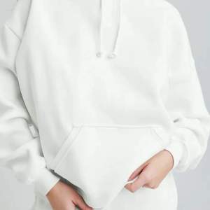 fin bikbok hoodie i vit