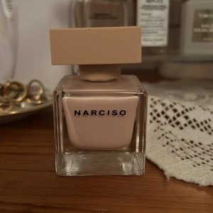 Narciso rodriguez parfym poudree - Änvänd 2 gånger  30ml 