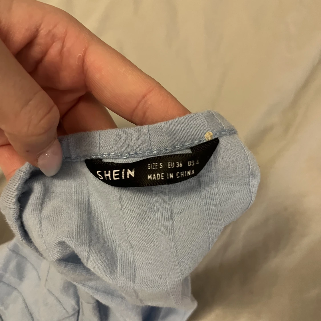 Ljusblå crop-kofta  - 91