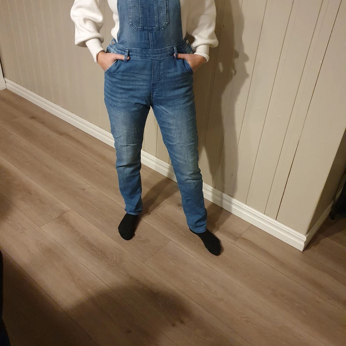 Hängselbyxor strl 170. 70 kr