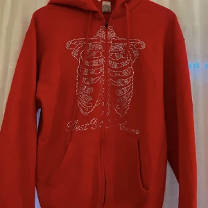 Zip up hoodie  -  I bra skick och har inte använt 