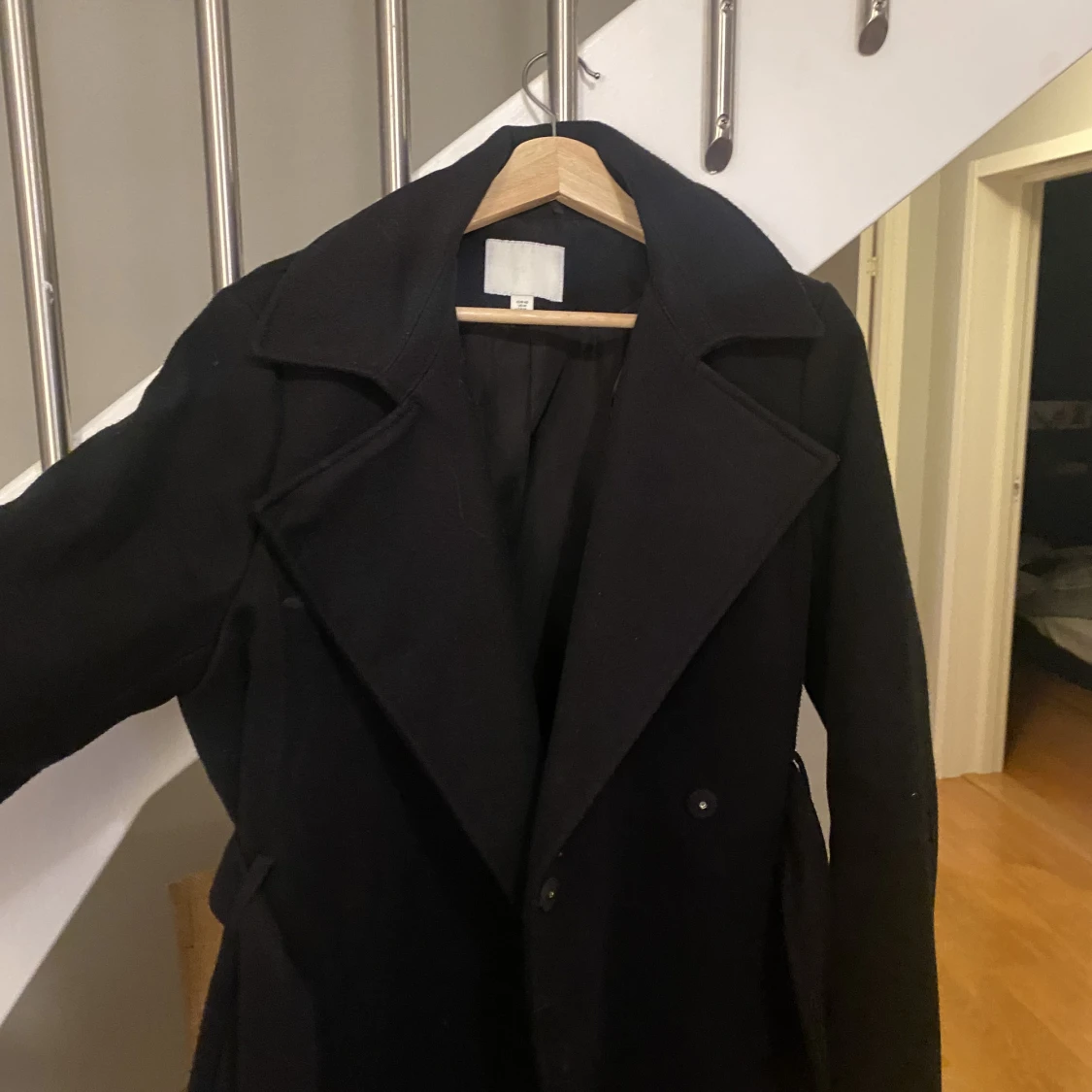 Svart lång kappa - 90