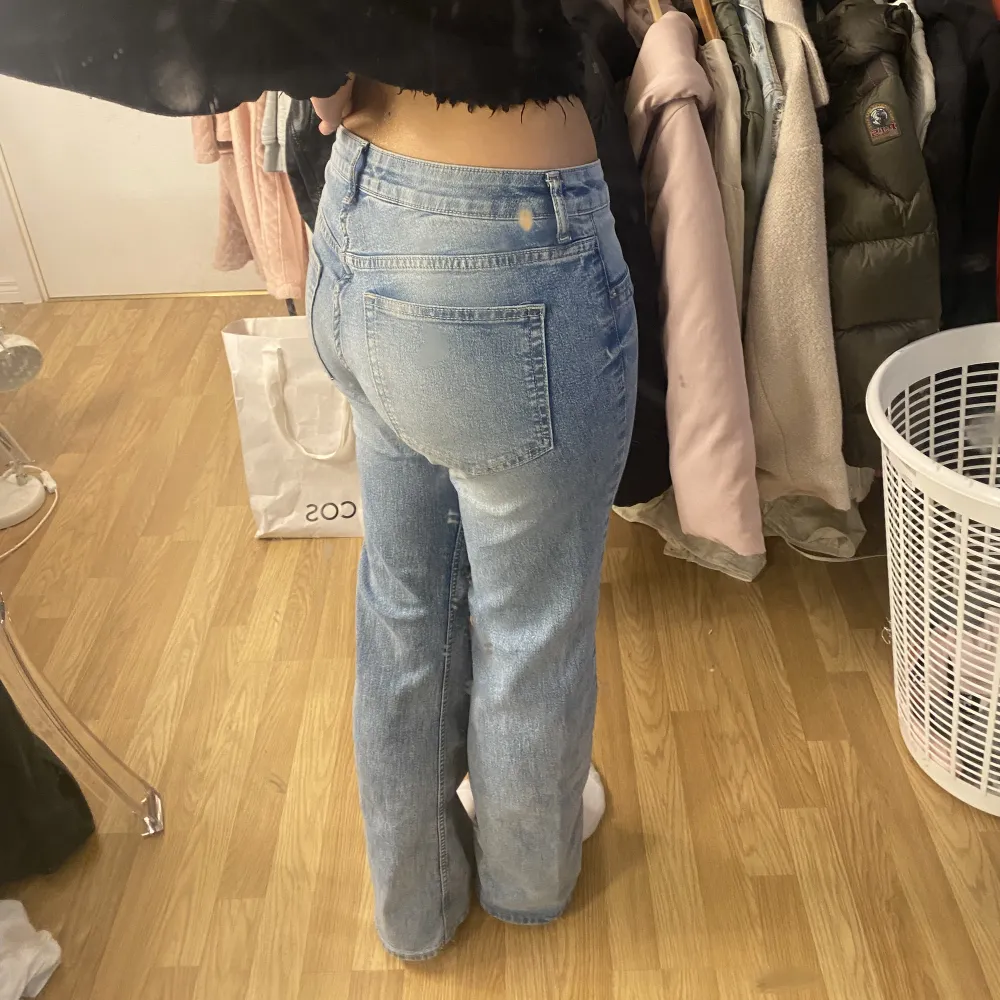 Hm lowrise / lowwaist bootcut jeans . Jeans & Byxor.