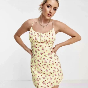 Klänning  - Klänning från Bershka