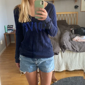 Tröja - As snygg tröja slm jsg köpte i någon butik i Paris🥰