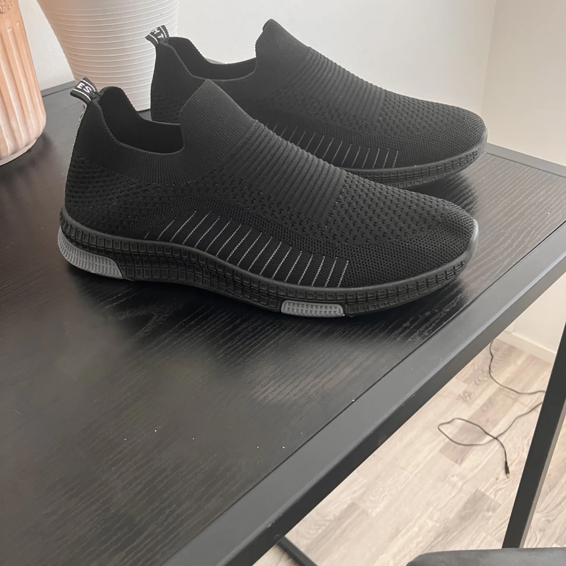 Nya skor utan snörning  - 91