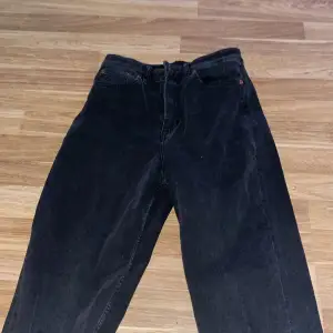 Mom jeans använt fåtal gånger💓