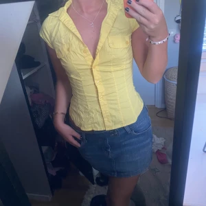 Vintage hm - En av mina favo toppar! Vintage hm! Såååå fin nu i sommar ! Älskar färgen! 🤠storlek S! 