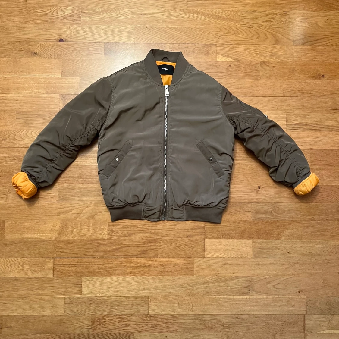 bomberjacka från Bikbok