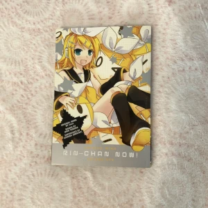 Vocaloid manga exklusiv utgåva  - Säljer denna mangan om vocaloiden Rin för 85. Köptes på science fiction bokhandeln för 250kr.  Priset kan diskuteras och köparen betalar för frakt 💗