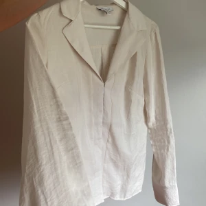 Skjorta - Jättefin skjorta som tyvärr blivit för liten för mig 🌸 aldrig använd och i toppskick!