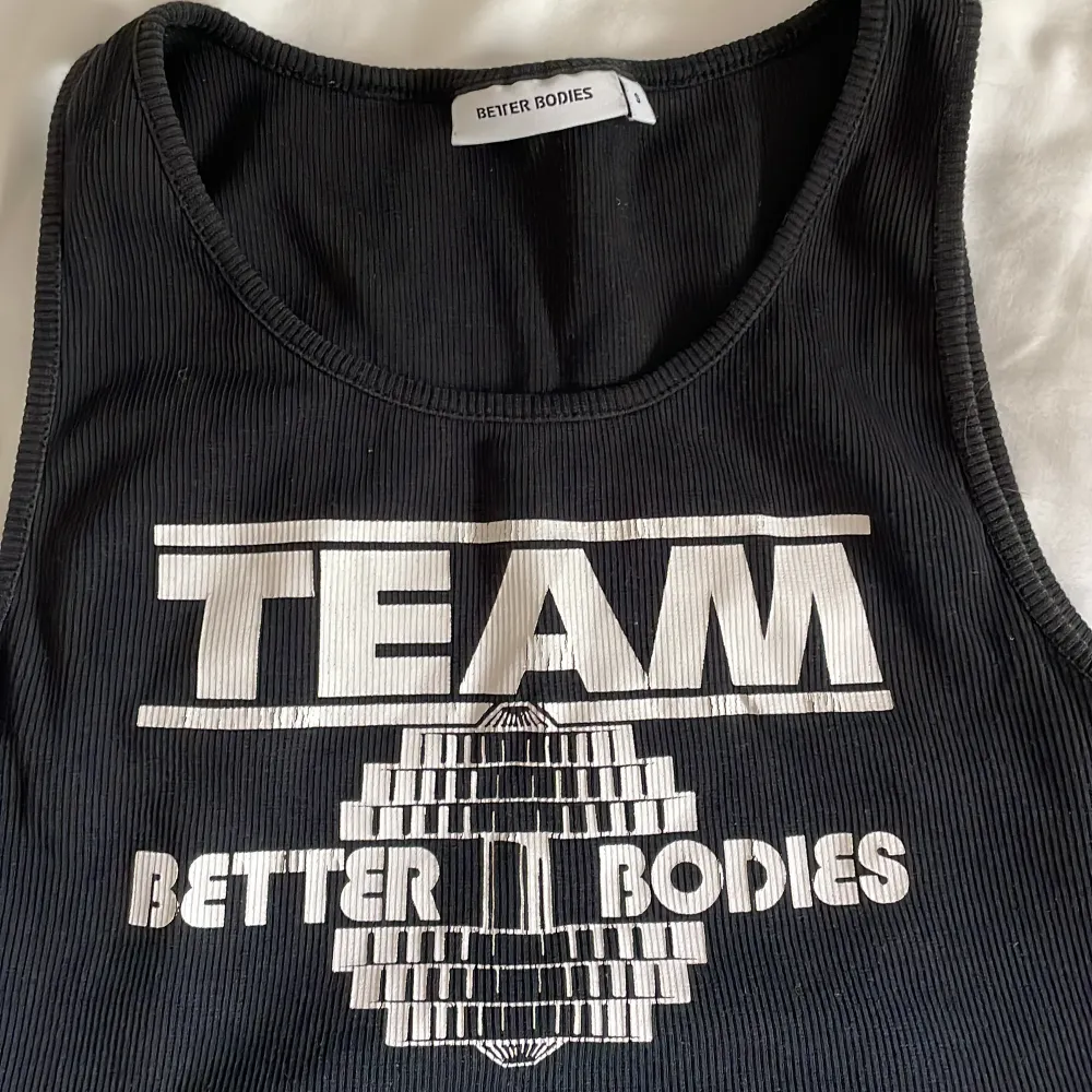 Träningstopp från Better Bodies i stl S.. Yläosat.