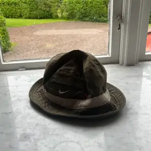 Vintage Bucket hat- köpt i Australien 