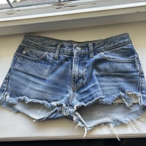 Miss Sixty Shorts  - Jätte fina jeans shorts från Miss Sixty!! Lågmidjade och korta. Perfekt till sommaren🌸