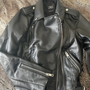 Jacka Zara  - Strl S