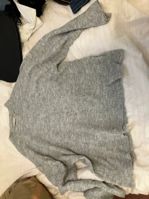 Fuzzy sweater - De e skönt o bra👍