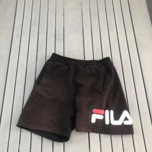 Fila shorts  - Fila shorts i fint skick men lite solblekta