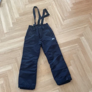 Vinterbyxor - Vinterbyxor fordrade, fräscha, strl 140