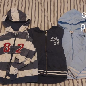 Barnkläder - Tjocktröjor 98/104  Bild 1,  10 kr st Bild 2, 30 kr st