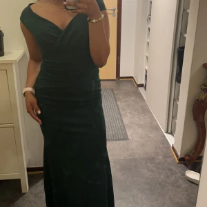 Balklänning - Orginalpris 999kr, från bubbleroom. Inga slitage, redan haft min bal därav säljer jag klänningen.