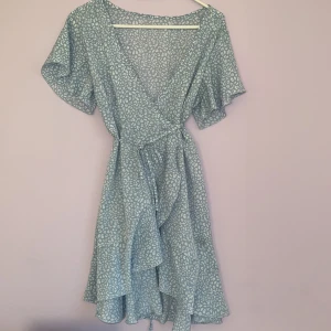 ☀️Sommarklänning☀️ - Skön och lätt sommarklänning, använt endast en gång. 