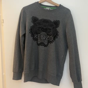 Kenzo tröja - Stolek S, inget fel på den kommer bara inte till användning längre 