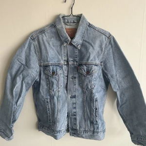 Levis Jeansjacka Vintage - Vintagejeansjacka i fint skick