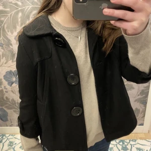 Trekvartsärmad jacka - så snygg trekvartsärmad kappa! perfekt året om