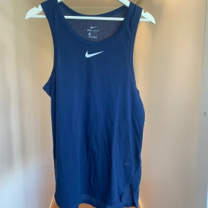 Nike Linne - Nike Dri-Fit Linne Storlek: S Skick: 8.5/10