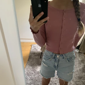 Rosa/lila kofta  - Lila kofta  Asos  Strl. Xs 85kr