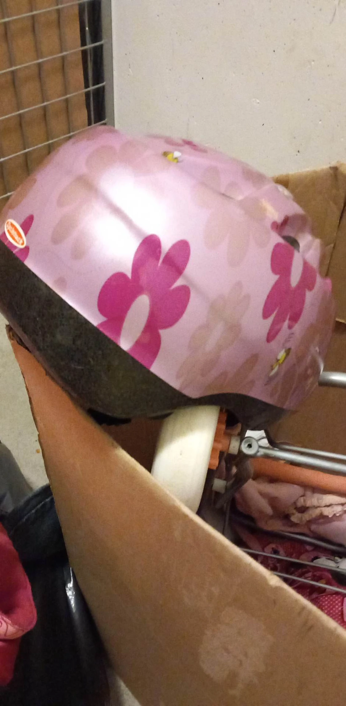 Cykel, cykelhjälm,lära-gå bil mm.mm - 90