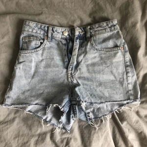 Jeansshorts - Jättefina shorts från HM i bra skick!